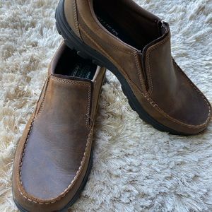 Sketcher Arch Fit leather slip on shoe